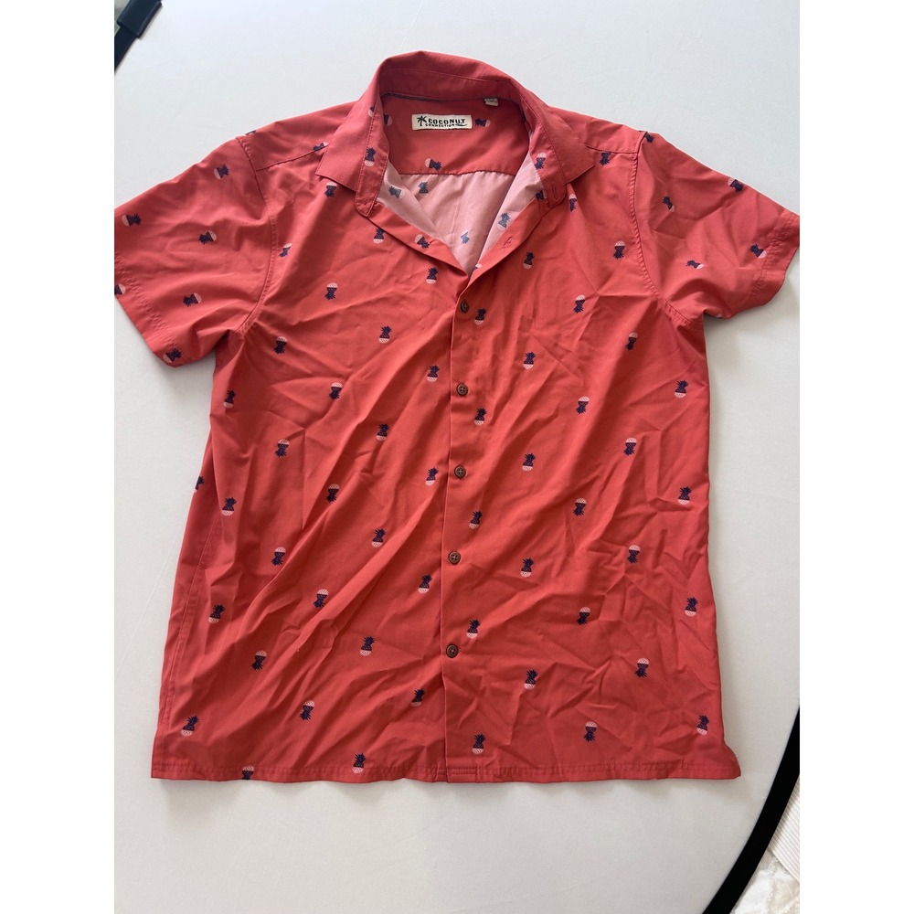 Coconut Connection Button Down Mens L Red Pineapple Print Short Sleeve Shirt